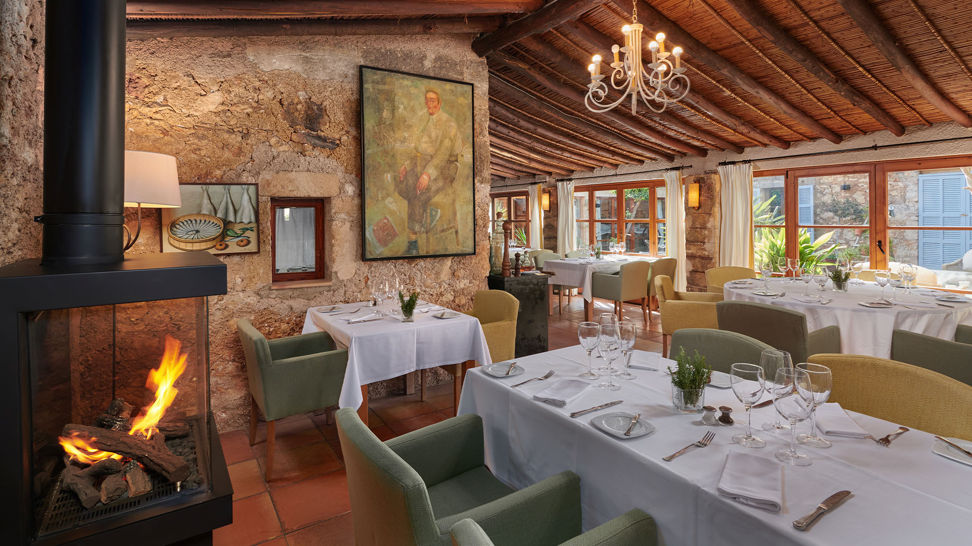 Sala interior Restaurante Son Floriana, ambiente mediterráneo